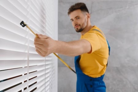 Les étapes essentielles pour réussir la pose de vos fenêtres
